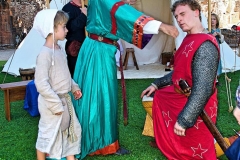 The final blow, as Sir William is knighted by King John
